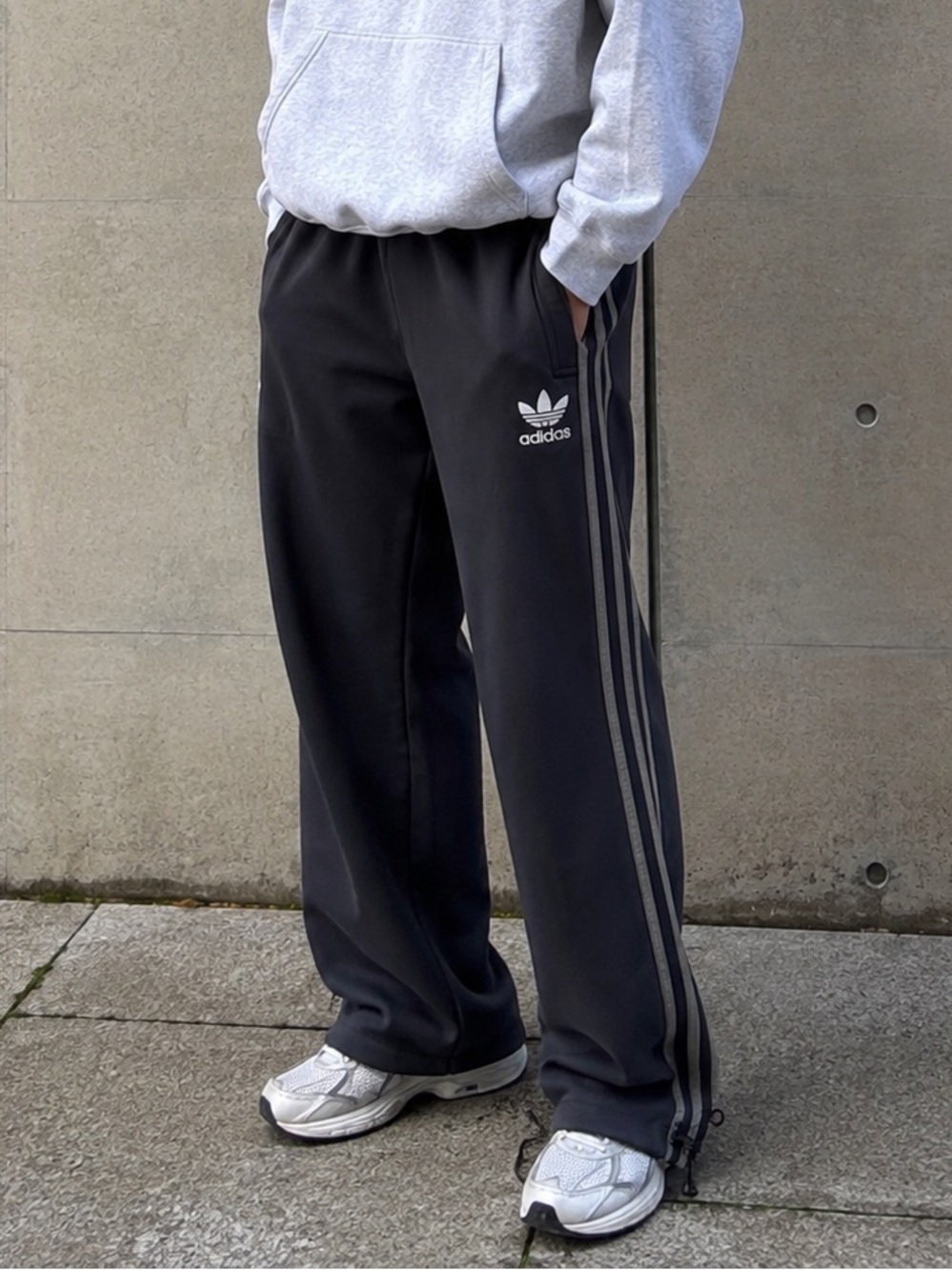 Adidas Originals Men’s L Fleece Lined Baggy Track Pants 3 Stripe Trefoil